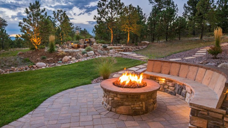 Amazing Backyard Fire Pit